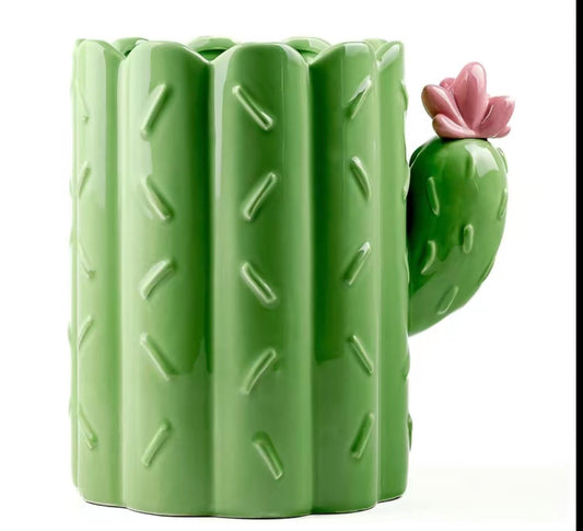Cactus🌵 vase arrangement